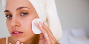 10 regole d'oro per pulire il viso